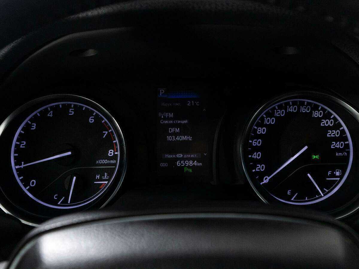 Toyota Camry с пробегом — 2018 год. Фото: #11