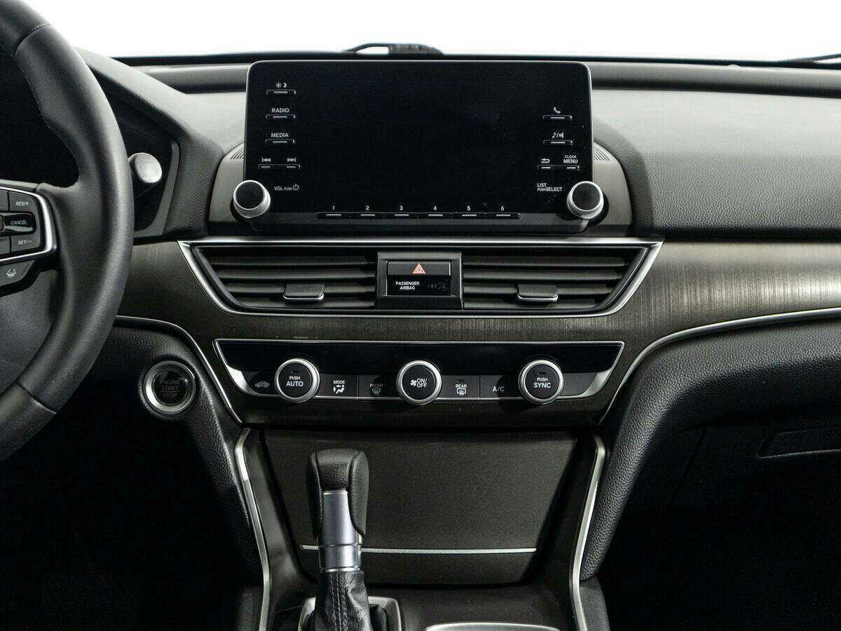 Honda Accord с пробегом — 2018 год. Фото: #13