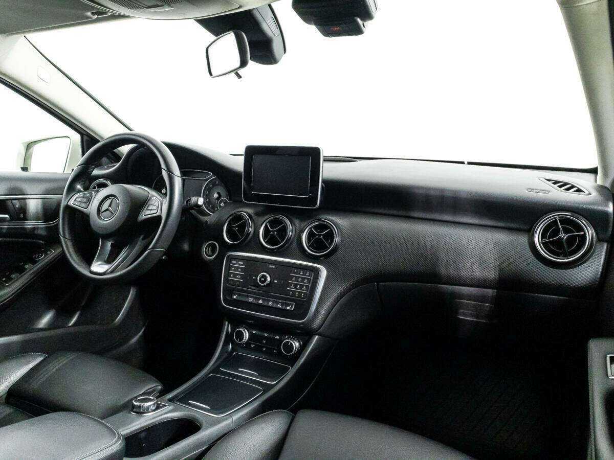 Mercedes-Benz A-Класс с пробегом — 2016 год. Фото: #8