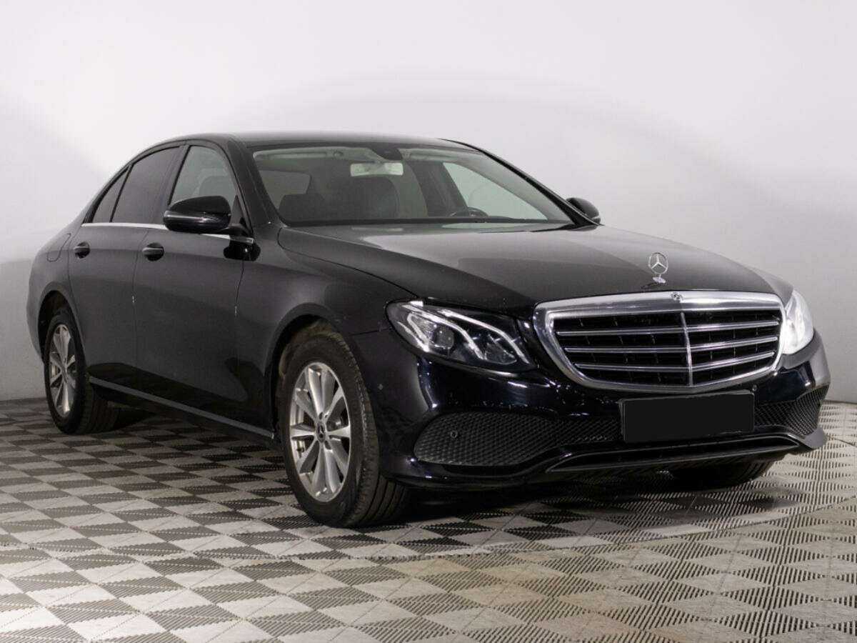 Mercedes-Benz E-Класс с пробегом — 2019 год. Фото: #2