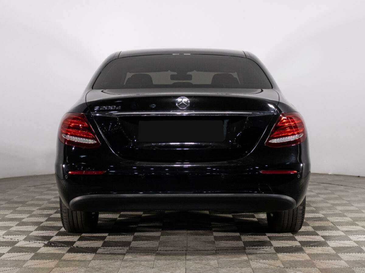 Mercedes-Benz E-Класс с пробегом — 2019 год. Фото: #5