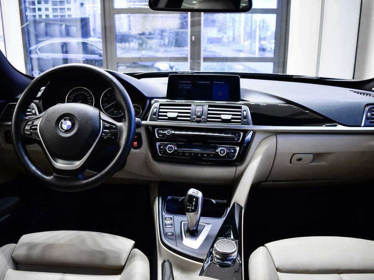 BMW 3 серии с пробегом — 2016 год. Фото: #7