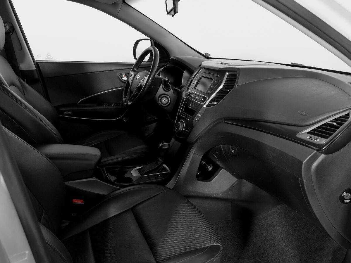 Hyundai Santa Fe с пробегом — 2016 год. Фото: #8