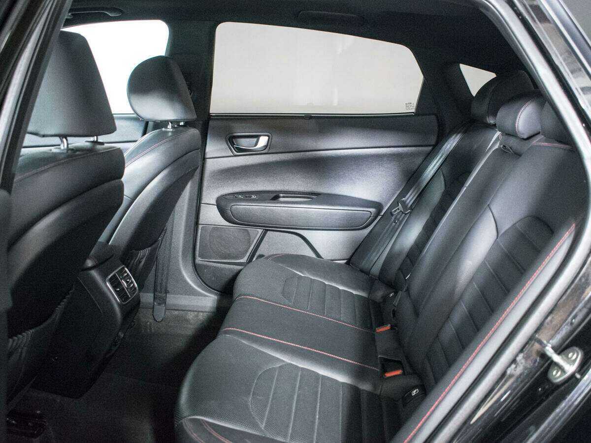 Kia Optima с пробегом — 2018 год. Фото: #9