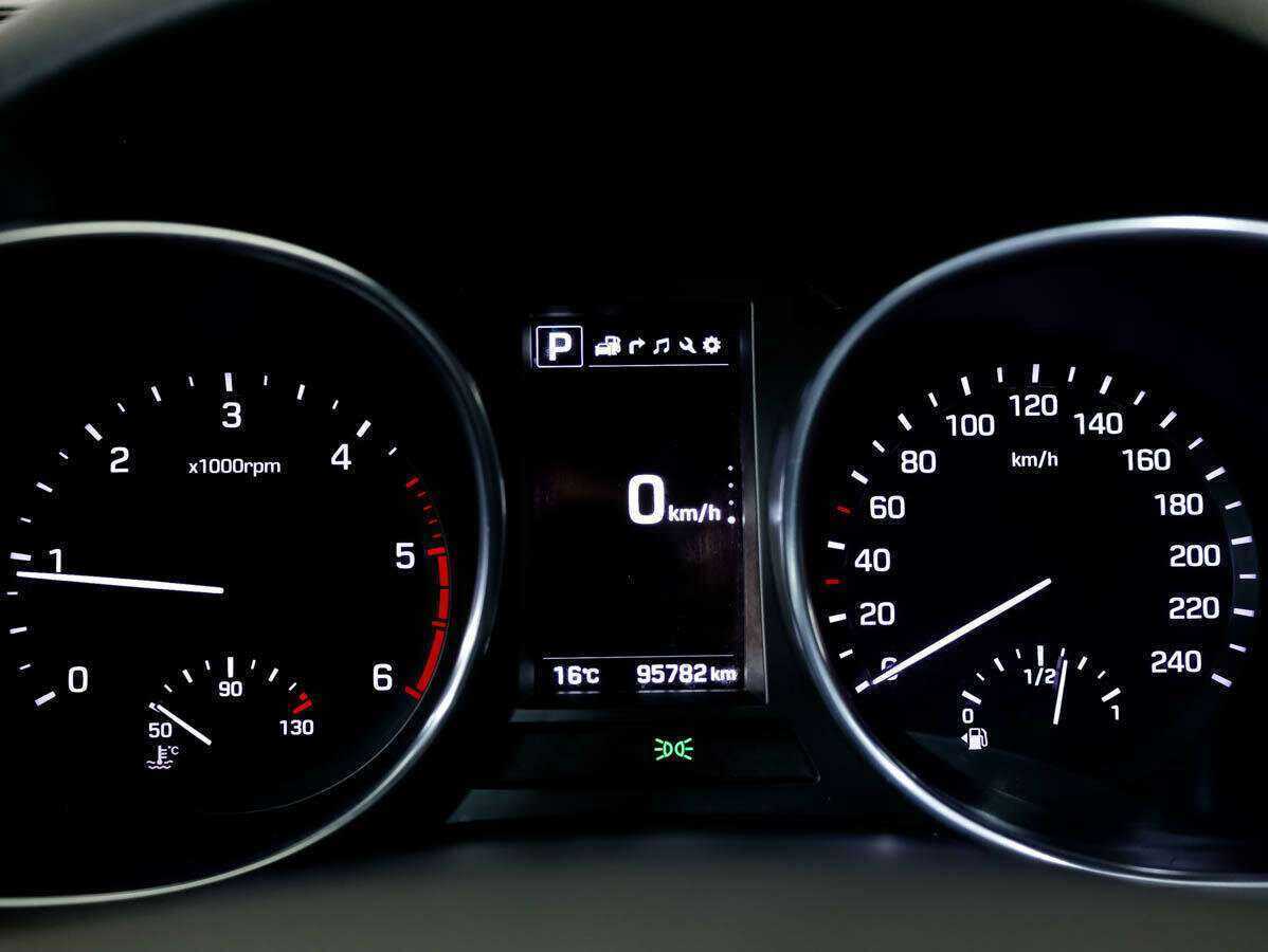 Hyundai Santa Fe с пробегом — 2017 год. Фото: #10