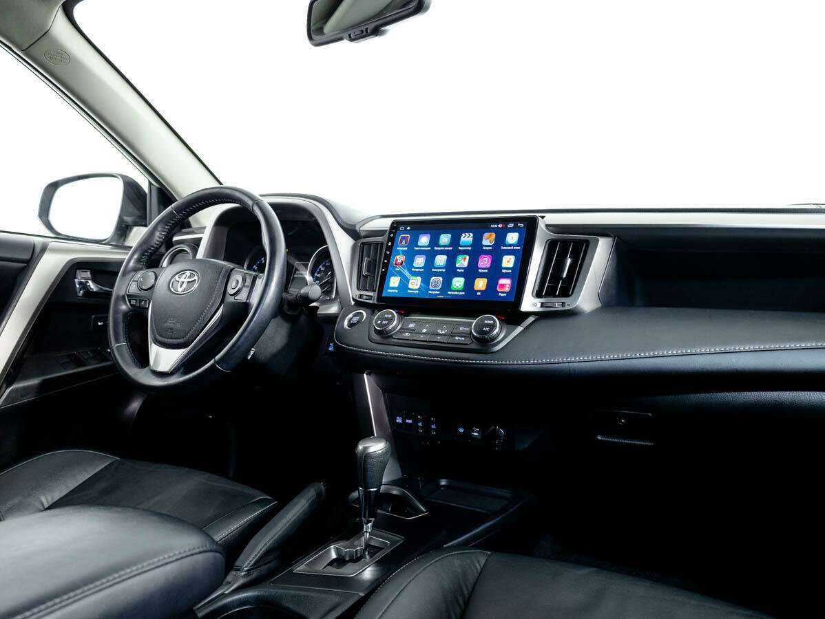 Toyota RAV4 с пробегом — 2018 год. Фото: #7