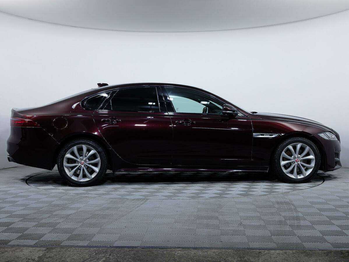 Jaguar XF с пробегом — 2017 год. Фото: #3