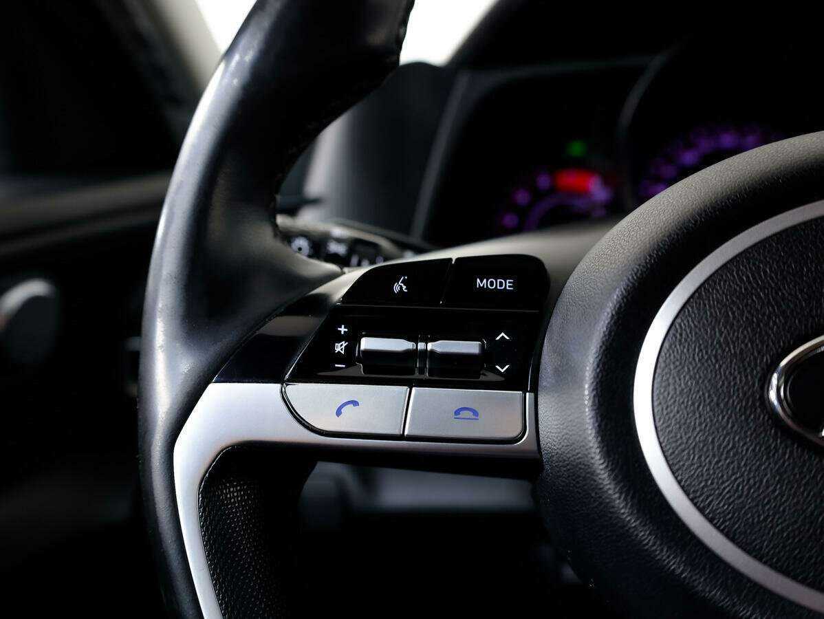 Hyundai Elantra с пробегом — 2021 год. Фото: #22