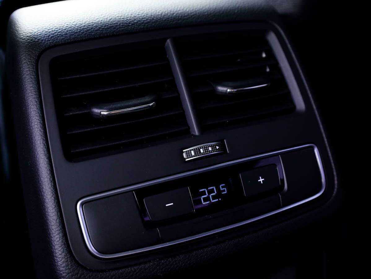 Audi A4 с пробегом — 2015 год. Фото: #14