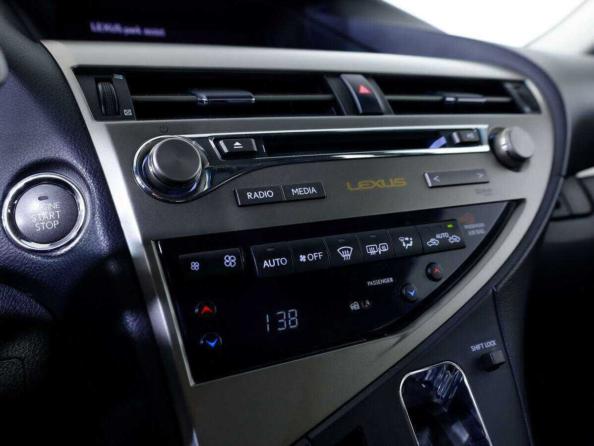 Lexus RX с пробегом — 2012 год. Фото: #16