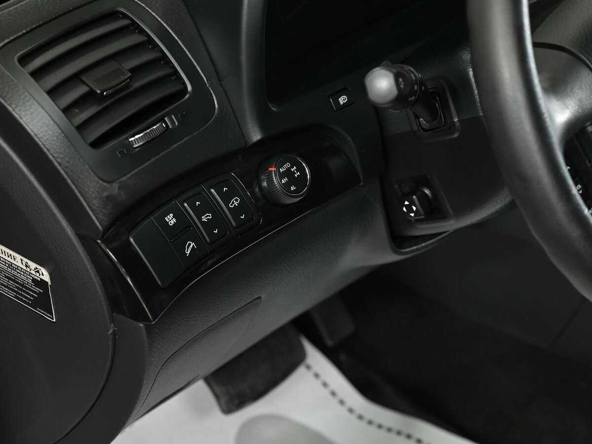 Kia Mohave с пробегом — 2012 год. Фото: #14