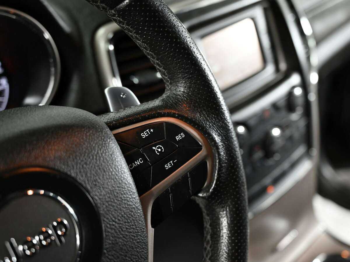 Jeep Grand Cherokee с пробегом — 2013 год. Фото: #10