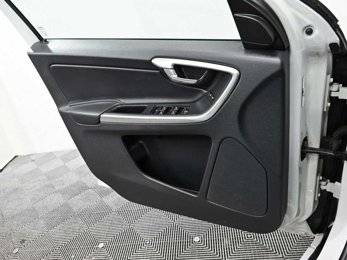 Volvo XC60 с пробегом — 2014 год. Фото: #11