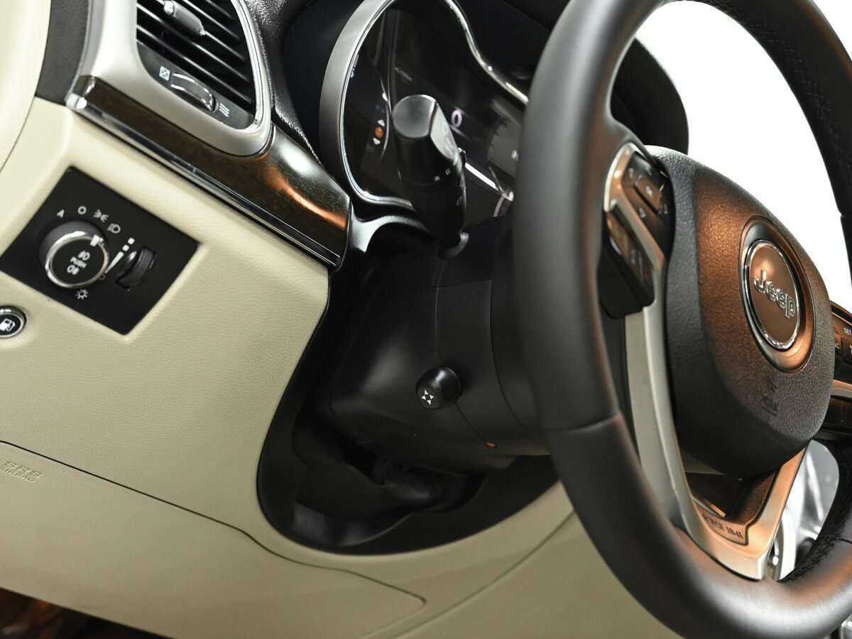 Jeep Grand Cherokee с пробегом — 2013 год. Фото: #6