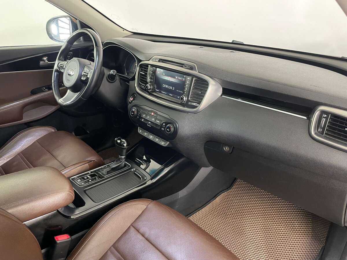 Kia Sorento с пробегом — 2016 год. Фото: #7
