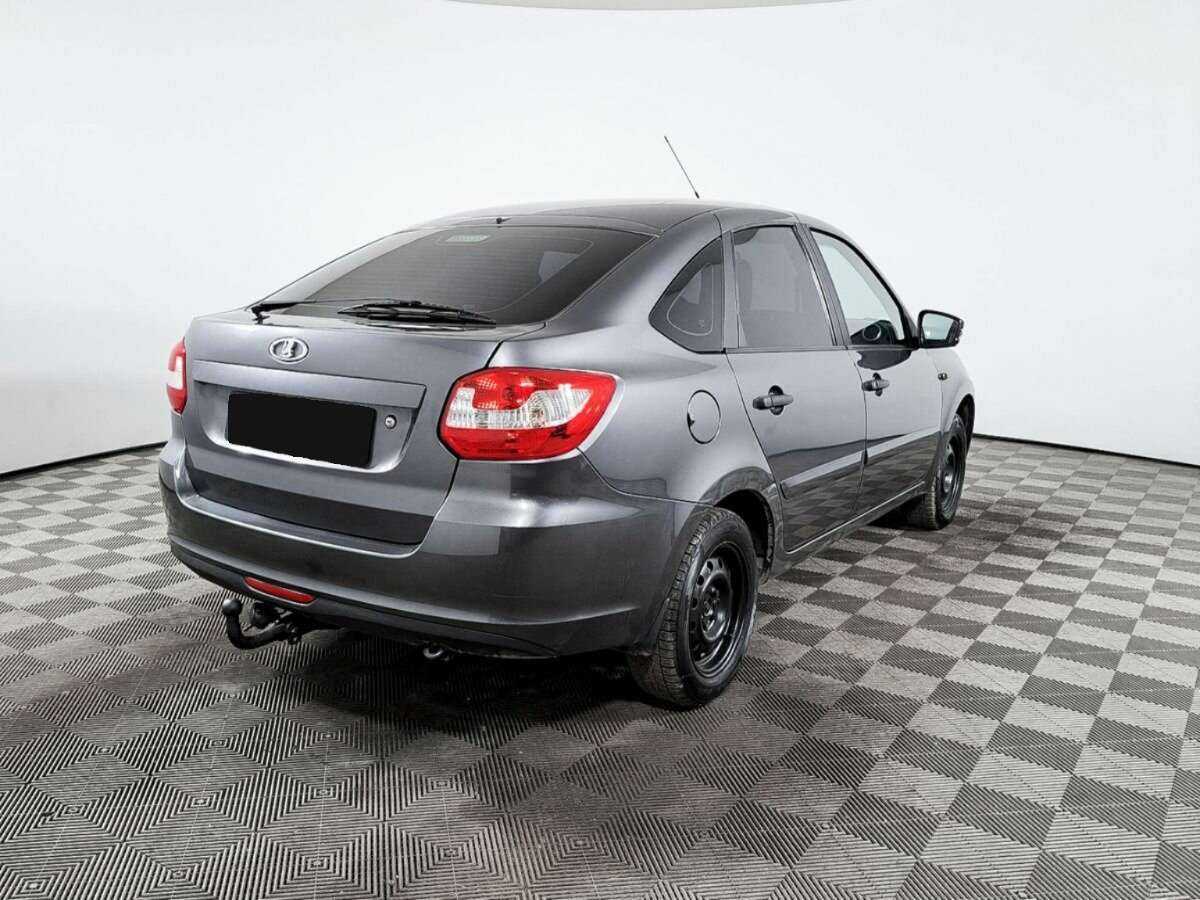 Lada (ВАЗ) Granta с пробегом — 2017 год. Фото: #4