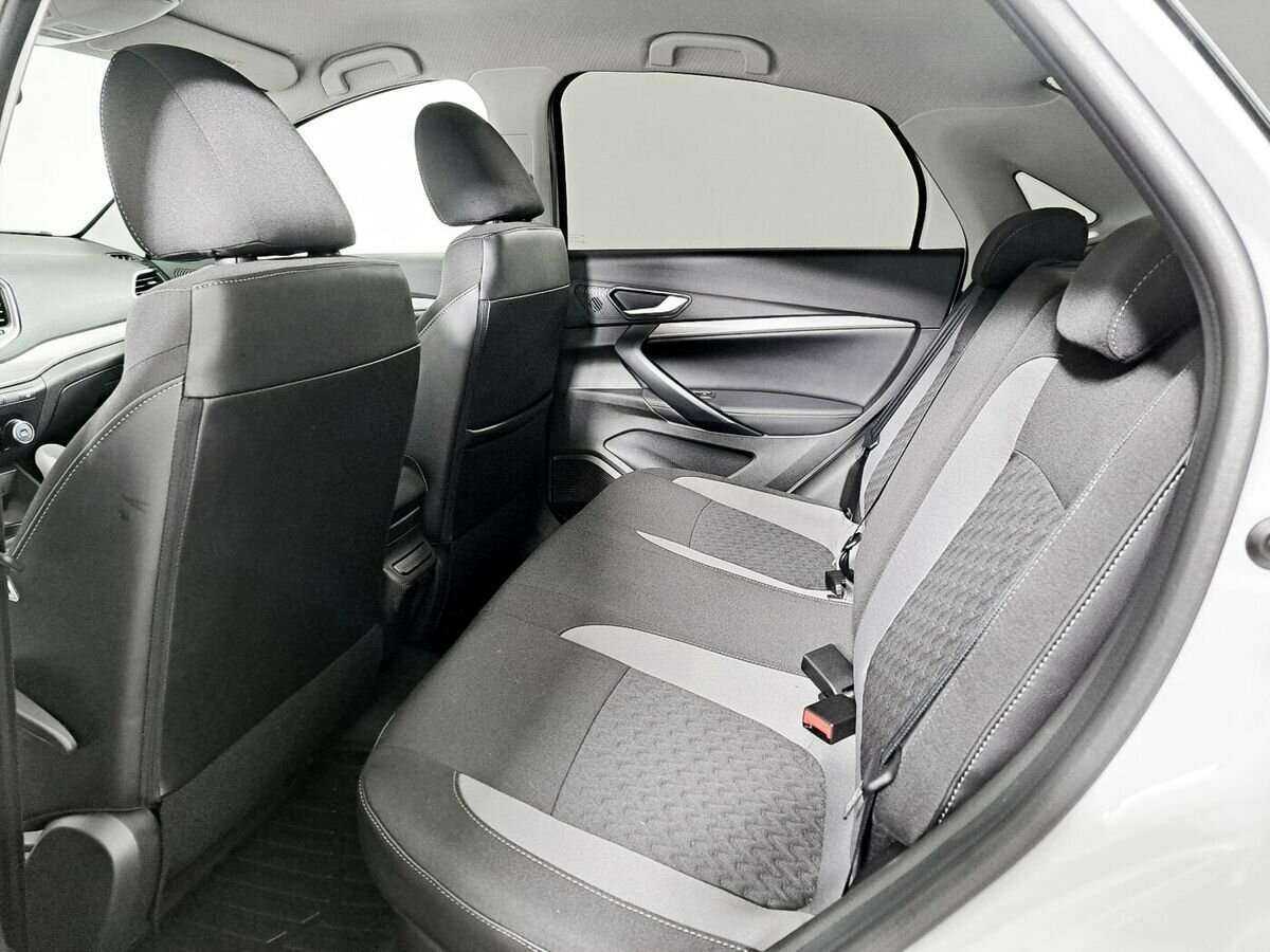 Lada (ВАЗ) Vesta с пробегом — 2023 год. Фото: #7