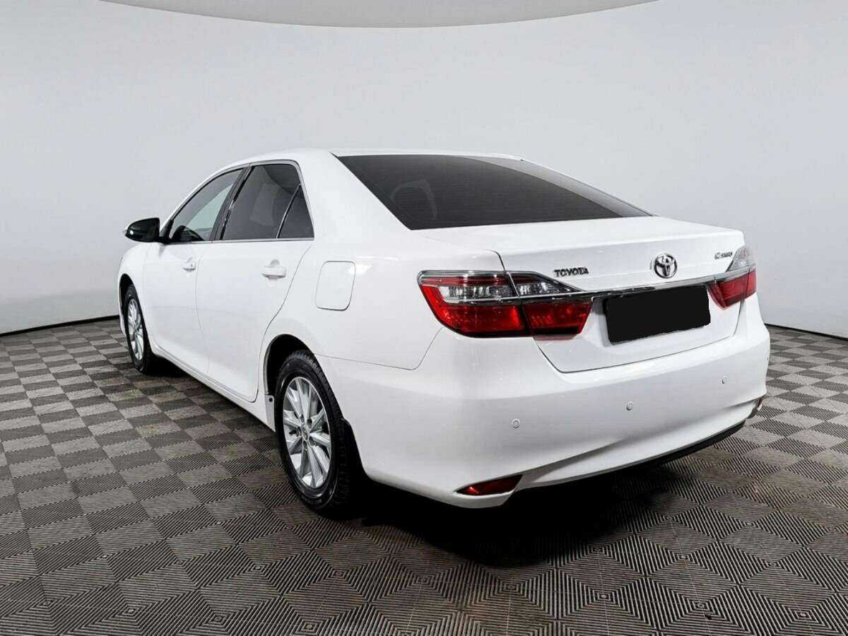 Toyota Camry с пробегом — 2016 год. Фото: #5