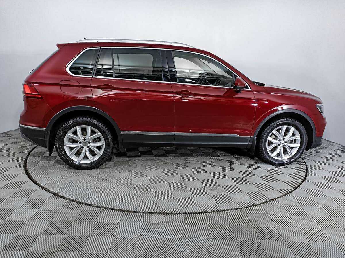 Volkswagen Tiguan с пробегом — 2017 год. Фото: #3