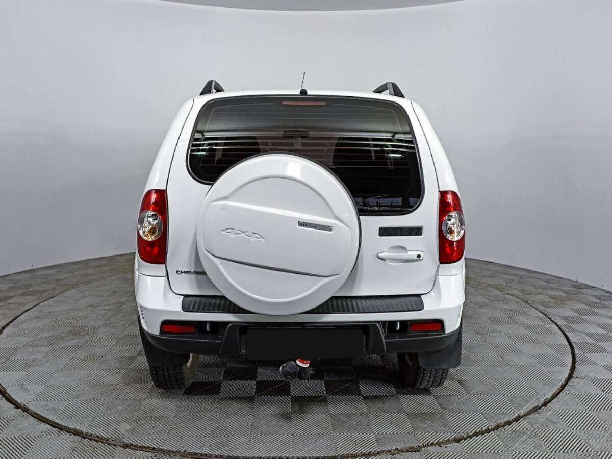 Chevrolet Niva с пробегом — 2016 год. Фото: #4