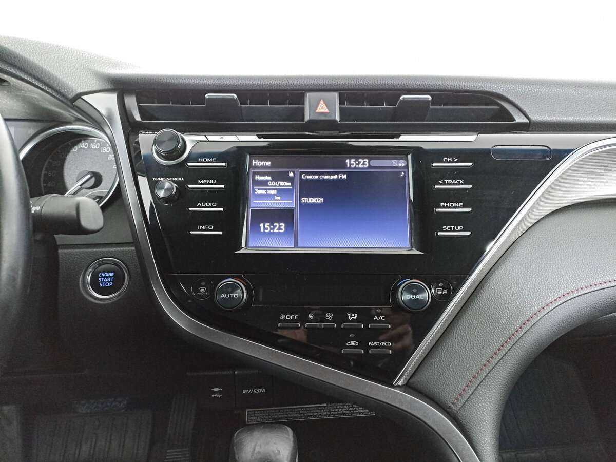 Toyota Camry с пробегом — 2020 год. Фото: #11