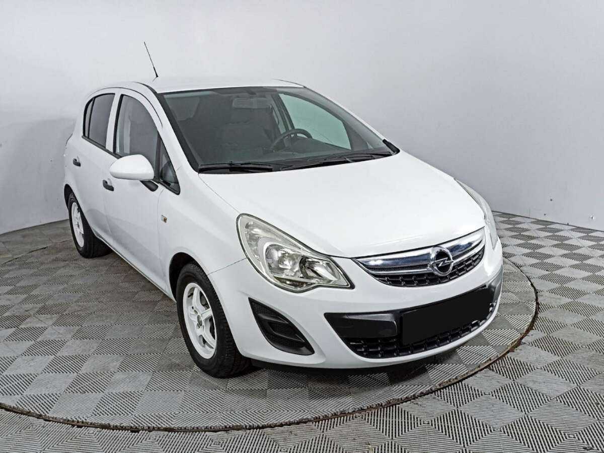 Opel Corsa с пробегом — 2013 год. Фото: #2