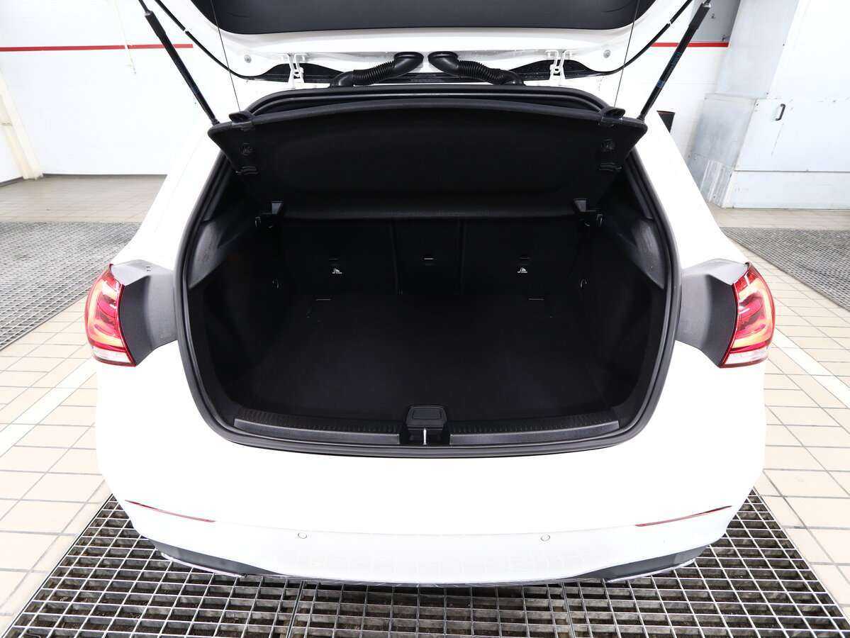 Mercedes-Benz A-Класс с пробегом — 2019 год. Фото: #4