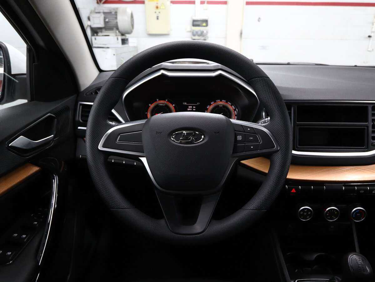 Lada (ВАЗ) Vesta с пробегом — 2023 год. Фото: #19