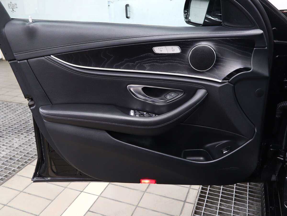 Mercedes-Benz E-Класс с пробегом — 2018 год. Фото: #12