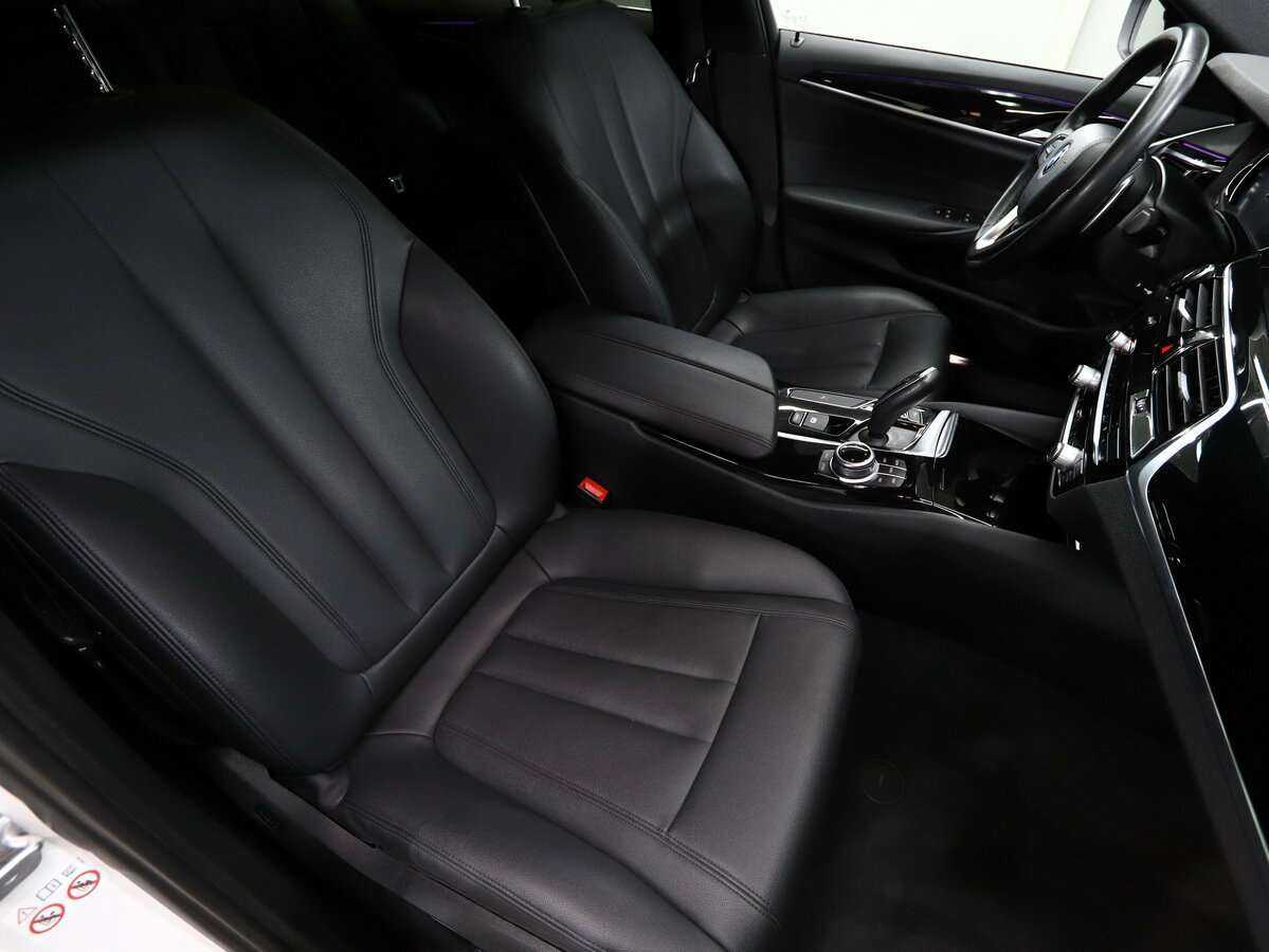 BMW 5 серии с пробегом — 2017 год. Фото: #8