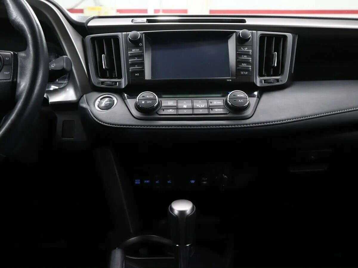 Toyota RAV4 с пробегом — 2019 год. Фото: #15