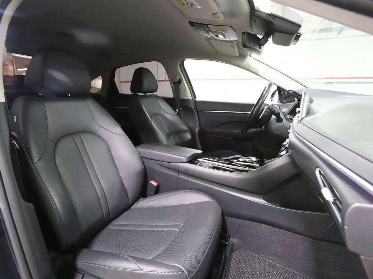 Hyundai Sonata с пробегом — 2021 год. Фото: #8