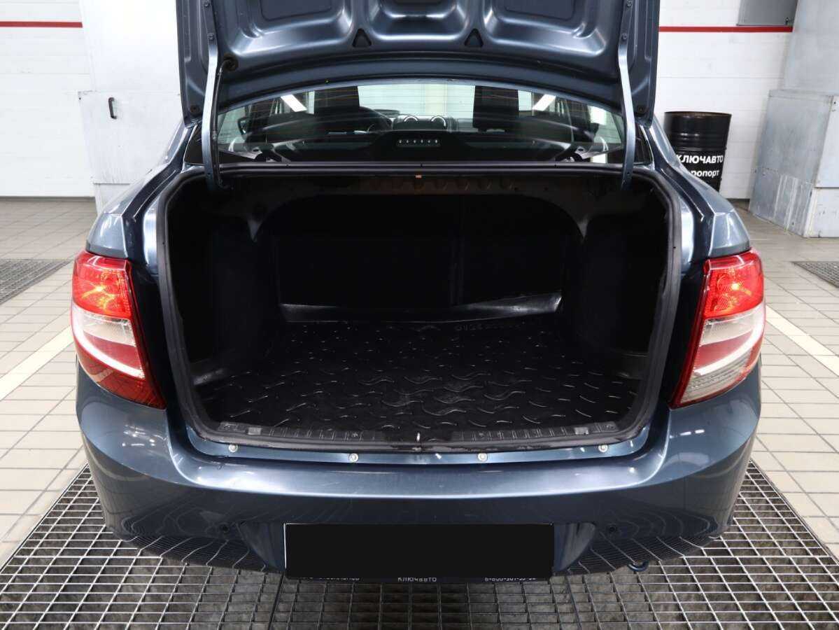 Lada (ВАЗ) Granta с пробегом — 2015 год. Фото: #4