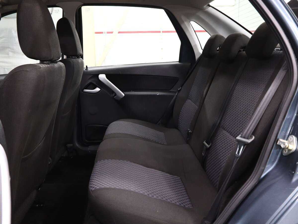 Lada (ВАЗ) Granta с пробегом — 2015 год. Фото: #9