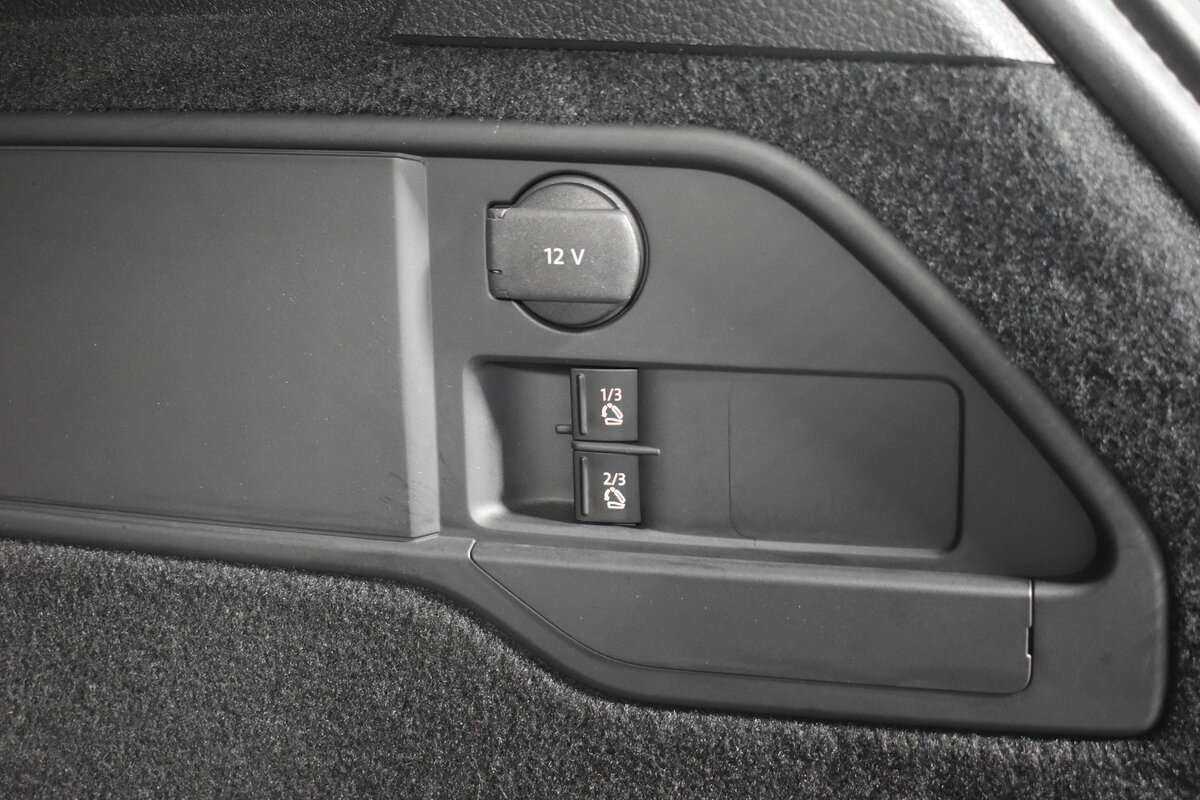 Volkswagen Touareg с пробегом — 2013 год. Фото: #7