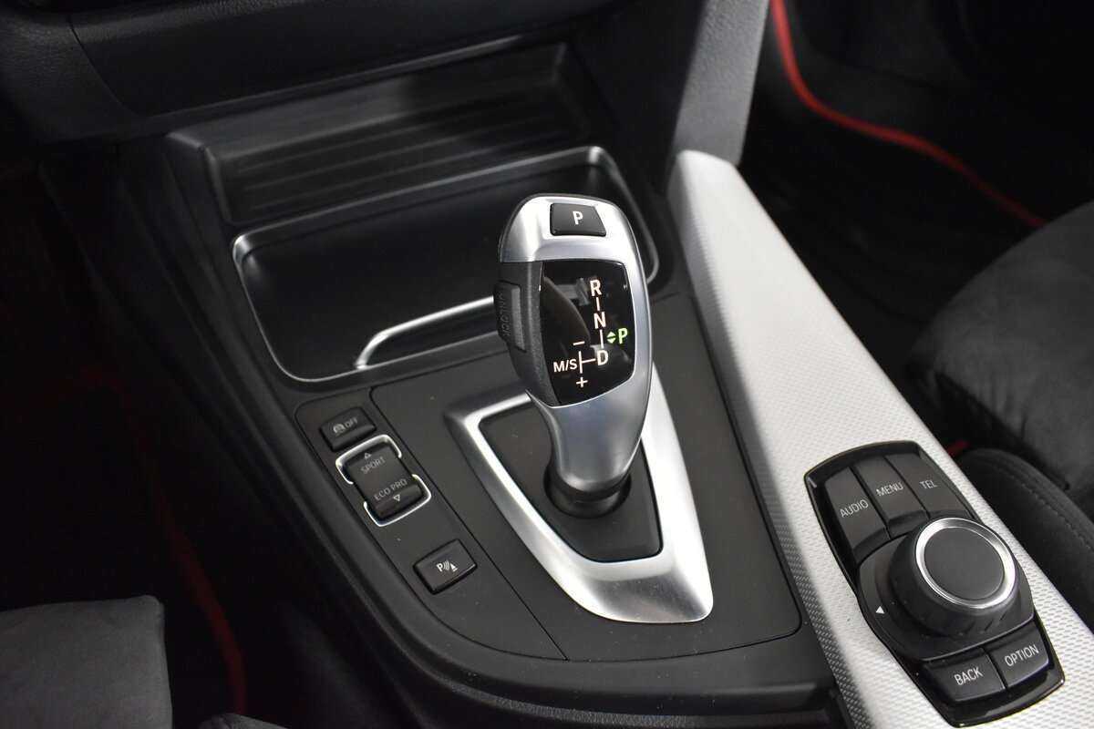 BMW 3 серии с пробегом — 2016 год. Фото: #12