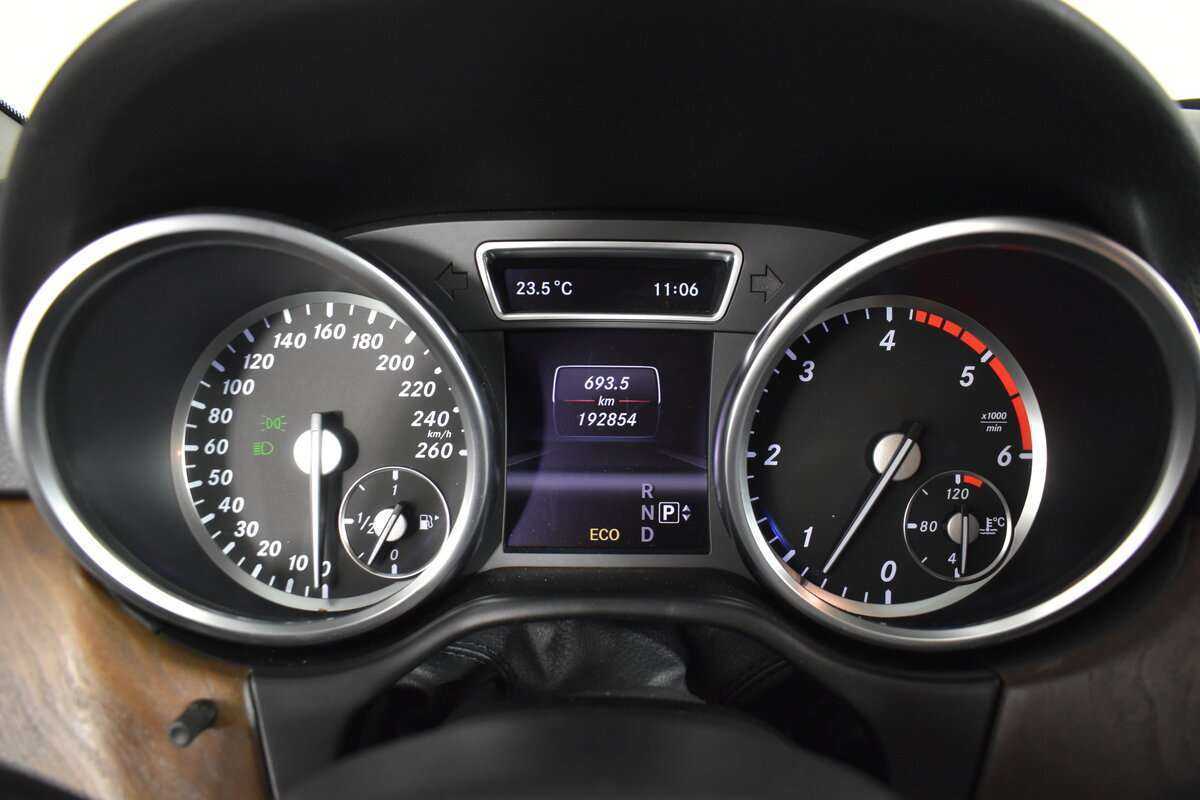 Mercedes-Benz M-Класс с пробегом — 2013 год. Фото: #15