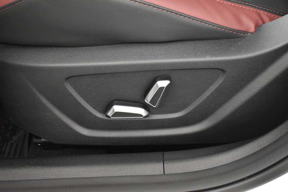 Geely Coolray с пробегом — 2023 год. Фото: #11