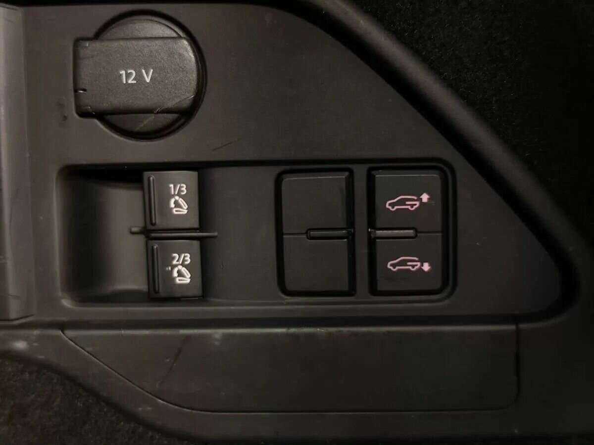 Volkswagen Touareg с пробегом — 2014 год. Фото: #23