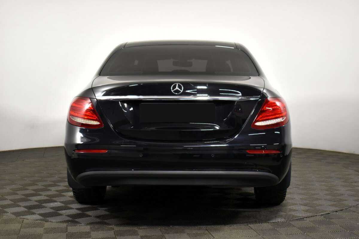 Mercedes-Benz E-Класс с пробегом — 2018 год. Фото: #4