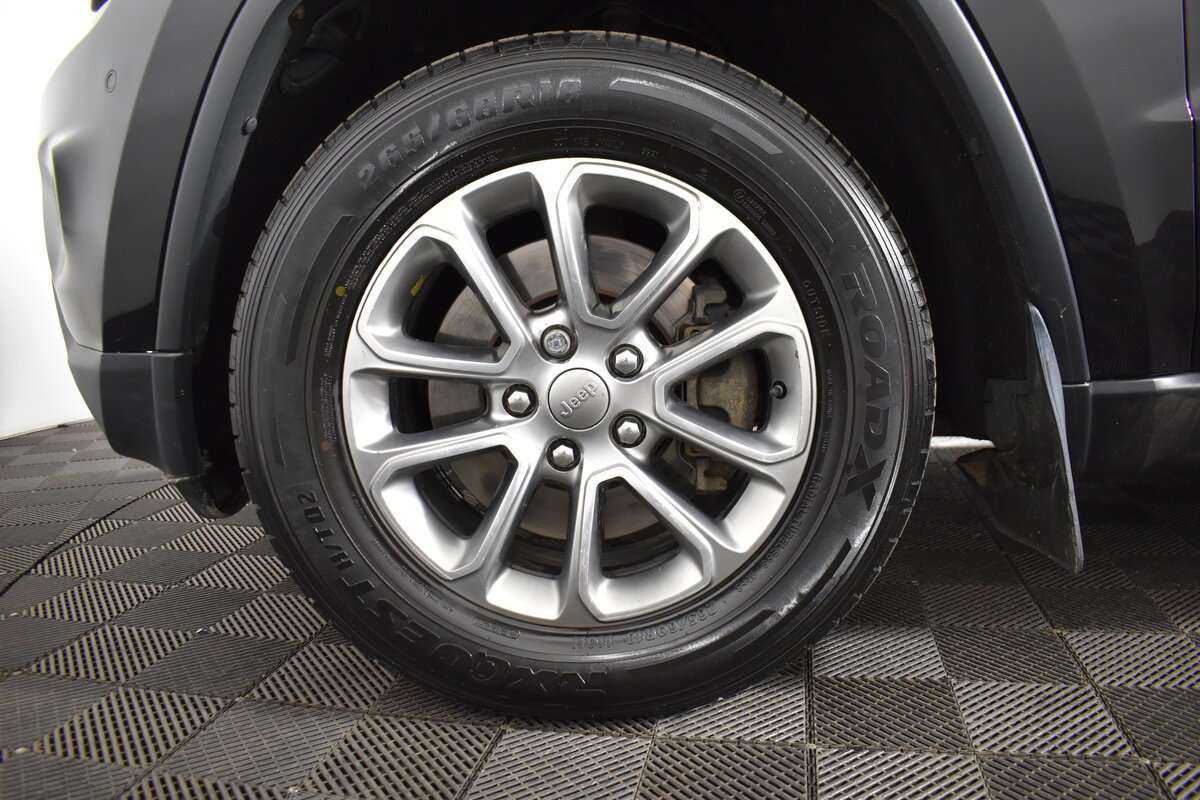 Jeep Grand Cherokee с пробегом — 2014 год. Фото: #6