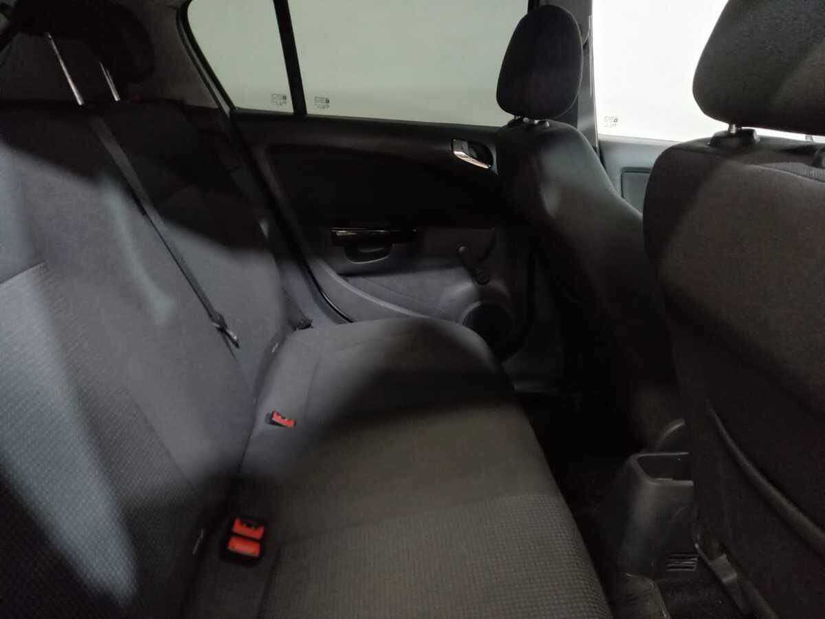 Opel Corsa с пробегом — 2012 год. Фото: #10