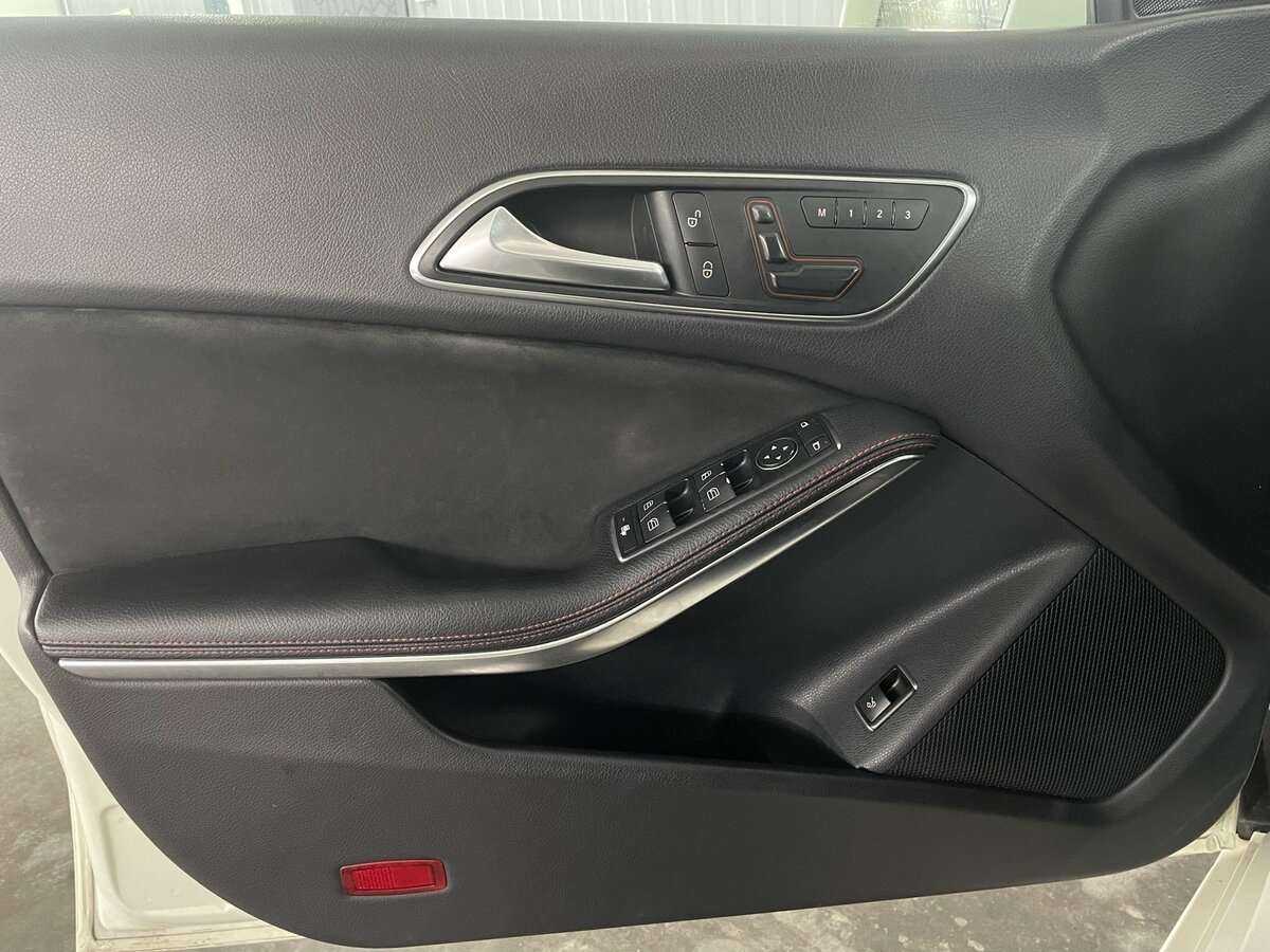 Mercedes-Benz CLA с пробегом — 2014 год. Фото: #22