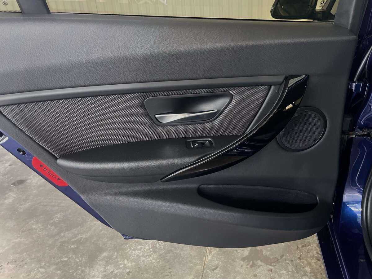 BMW 3 серии с пробегом — 2018 год. Фото: #21