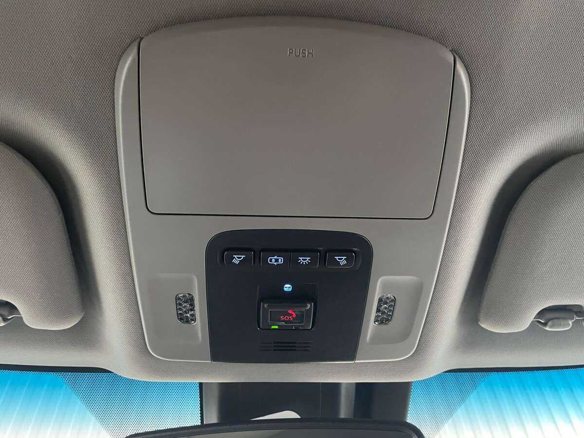 Toyota Camry с пробегом — 2018 год. Фото: #16