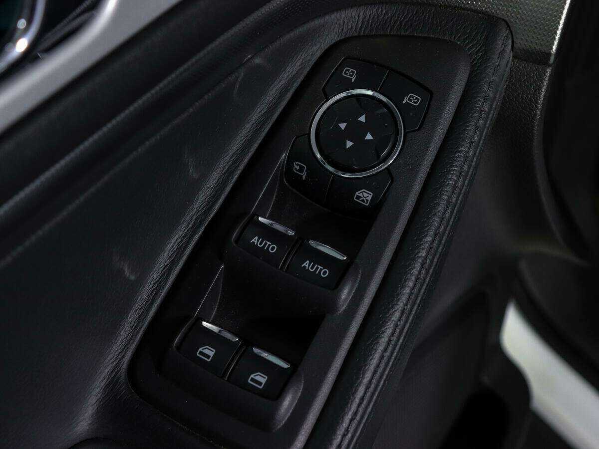 Ford Explorer с пробегом — 2015 год. Фото: #22