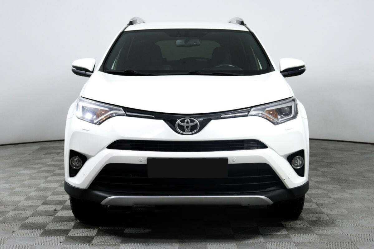 Toyota RAV4 с пробегом — 2016 год. Фото: #1