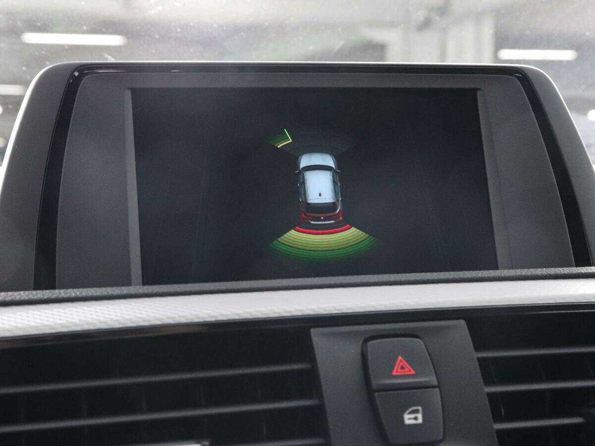 BMW 1 серии с пробегом — 2018 год. Фото: #12