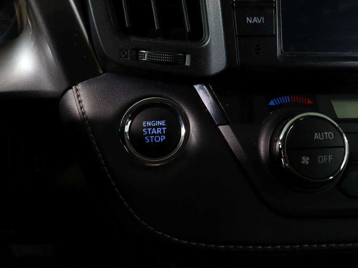 Toyota RAV4 с пробегом — 2017 год. Фото: #18