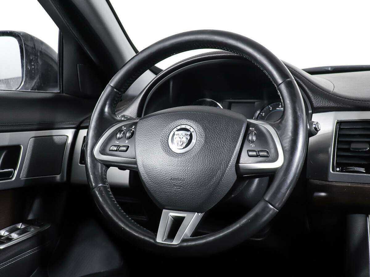Jaguar XF с пробегом — 2013 год. Фото: #14
